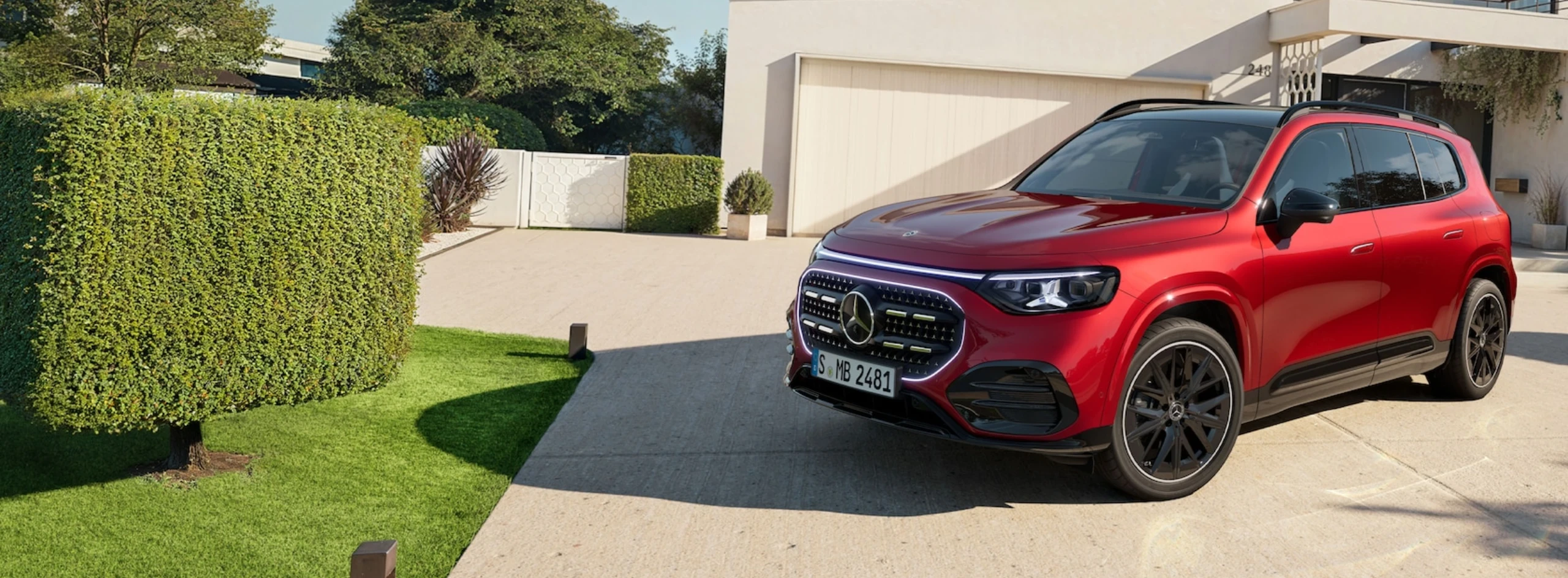 New Mercedes-Benz GLB